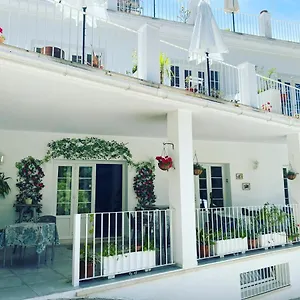 El Nido Del Chorro Kapslový hotel